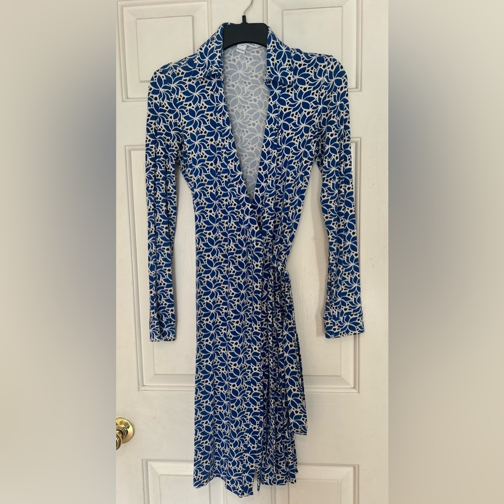 Diane Von Furstenberg Blue & White Floral Wrap Dress. 4.